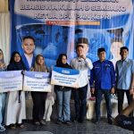Peduli Masyarakat, Ketua DPW PAN Kepri Salurkan Bantuan Beasiswa Kuliah dan Sembako
