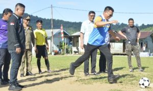 Bupati Aneng Buka Turnamen Sepak Bola HUT Desa Mubur ke-51 dan Karang Taruna ke-40 Tahun 2026 Bupati Aneng Buka Turnamen Sepak Bola HUT Desa Mubur ke-51 dan Karang Taruna ke-40 Tahun 2026
