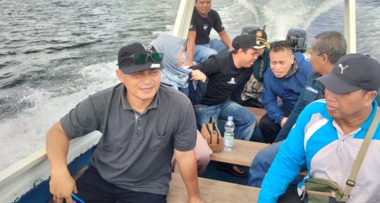 Bupati Lingga Gandeng PT Kebula Kembangkan Budi Daya Rumput Laut di Desa Limbung
