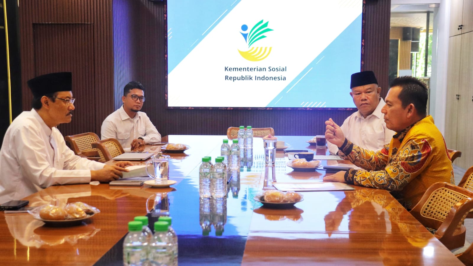 Gubernur Ansar-Mensos RI Sepakati Pembangunan Sekolah Rakyat-Perlindungan Sosial di Kepri