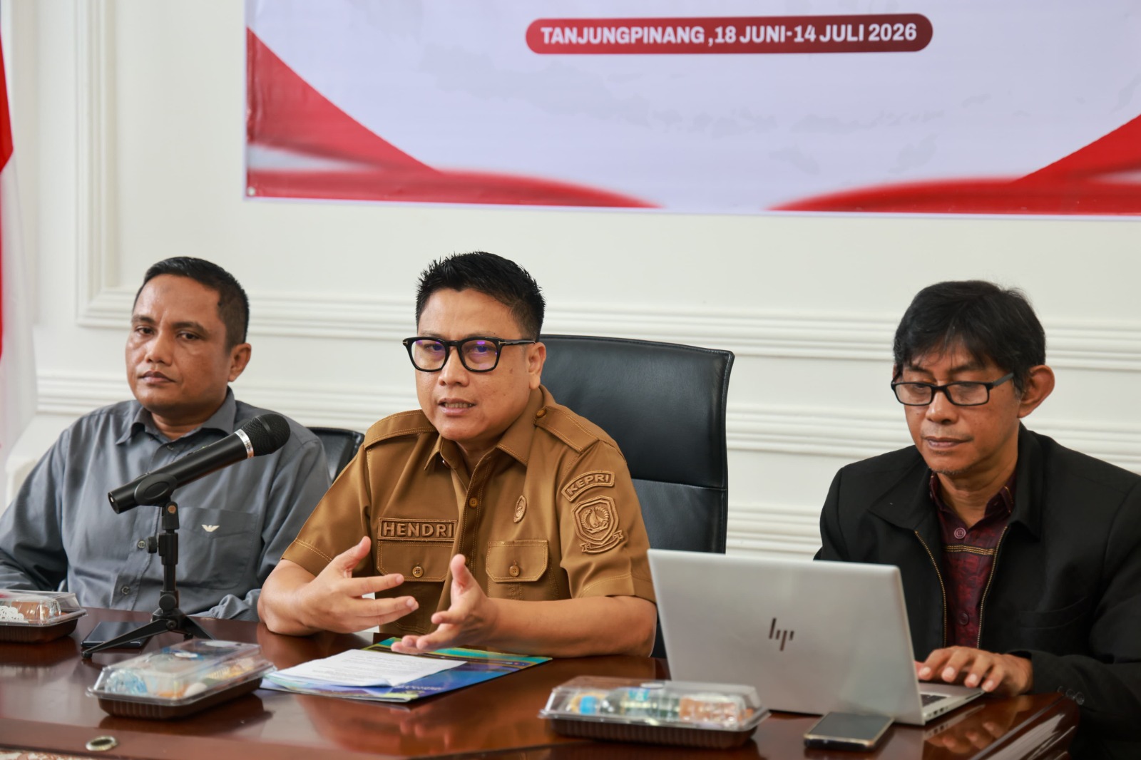 Diskominfo Kepri Gelar Bimtek SAQ Monev 2026, Targetkan 43 OPD Raih Predikat Informatif