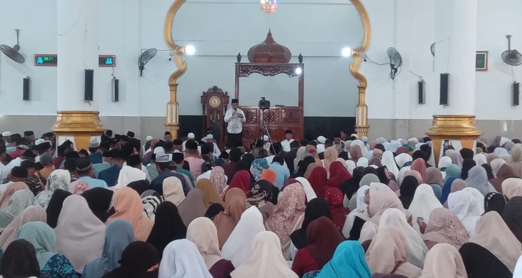 Tabligh Akbar Tahun Baru Islam dan HUT Ke-18 Anambas, Aneng Ajak Masyarakat Perkuat Persatuan dan Kebersmaan