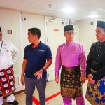 Kado HUT ke-18 Anambas, Kapal Pesiar MV Odyssey Berlabuh dan Serukan “Anambas Rumah Kita”
