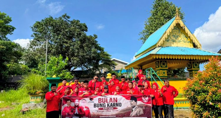 PDI Perjuangan Tanjungpinang Peringati Bulan Bung Karno dengan Aksi Sosial