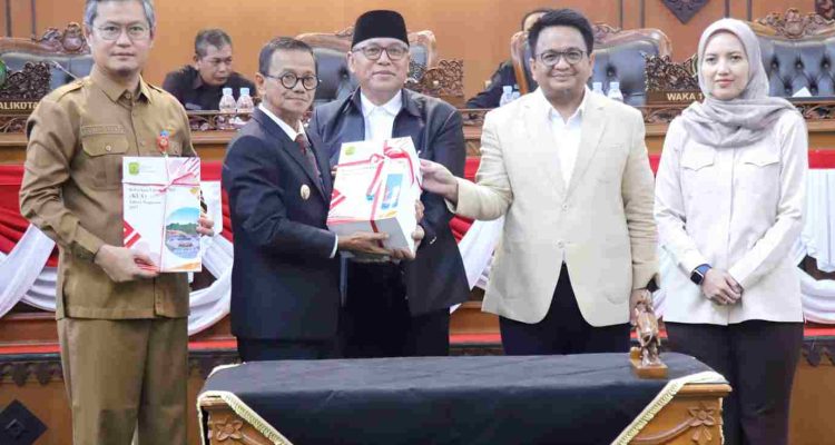 Pemko Tanjungpinang Sampaikan Nota KUA-PPAS APBD 2027 di Paripurna DPRD