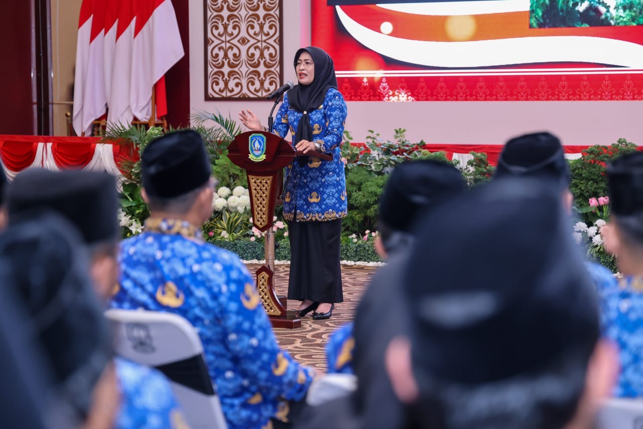 Lantik 184 ASN Pemprov Kepri, Sekda Misni: Junjung Tinggi Nilai Ber-AKHLAK dalam Pengabdian