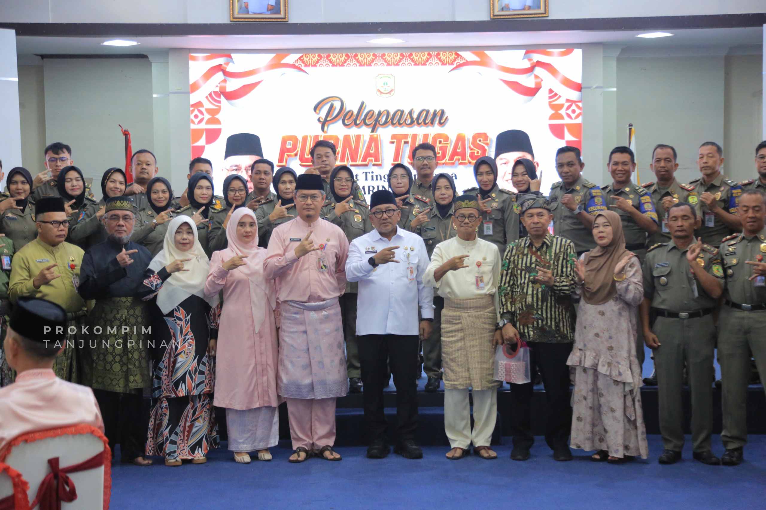 Lis Lepas Purna Tugas Dua Pejabat Pemko Tanjungpinang, Apresiasi Pengabdian Puluhan Tahun