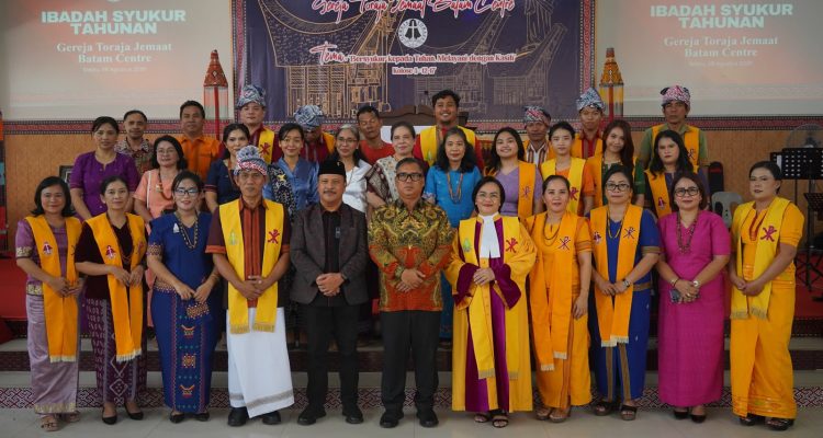 Hadiri Pengucapan Syukur Gereja Toraja, Wagub Kepri Ajak Masyarakat Jaga Kerukunan
