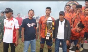 Raja Bayu Tutup Turnamen Sepak Bola HUT Desa Payalaman, Gudang Baru FC Raih Juara