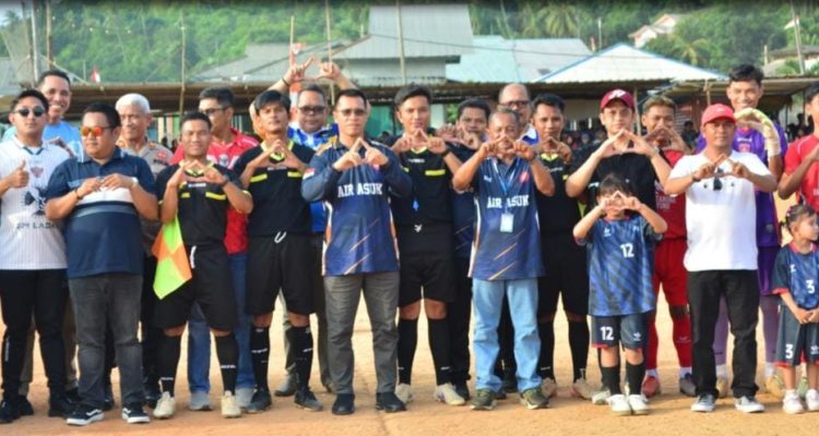 Bupati Aneng Tutup Turnamen Sepak Bola HUT ke-24 Karang Taruna Anggrek Air Asuk