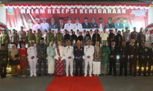 Bupati Aneng Ajak Masyarakat Perkuat Persatuan dan Gotong Royong di HUT ke-81 RI Bupati Aneng Ajak Masyarakat Perkuat Persatuan dan Gotong Royong di HUT ke-81 RI