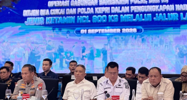 Bupati Aneng Hadiri Konferensi Pers Pengungkapan 800 Kg Ketamin di Perairan Anambas