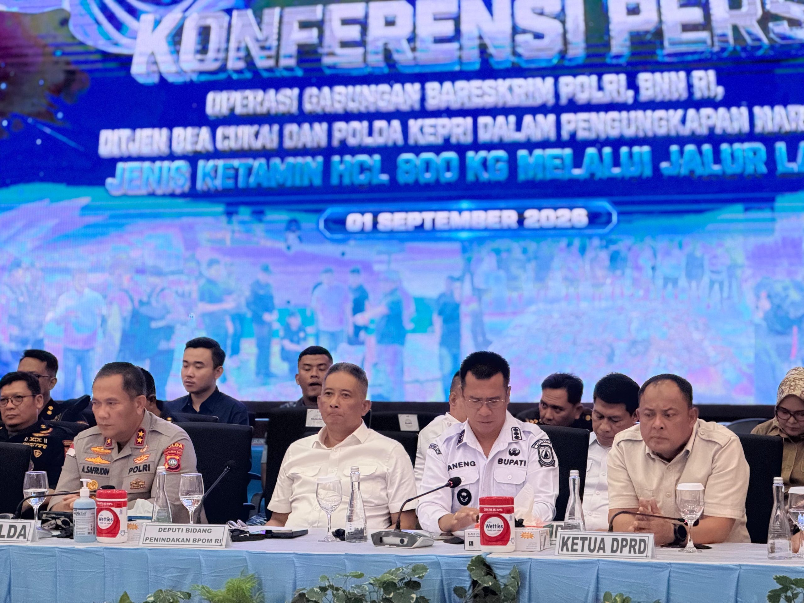 Bupati Aneng Hadiri Konferensi Pers Pengungkapan 800 Kg Ketamin di Perairan Anambas