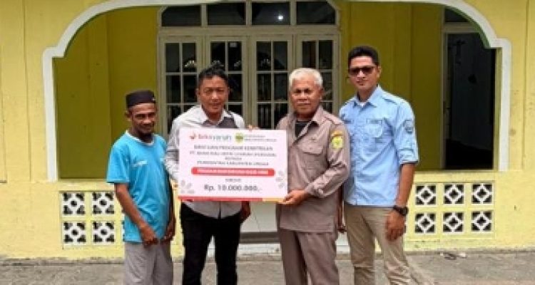 Masjid Annur Desa Benan Lingga Terima Bantuan CSR BRK Syariah