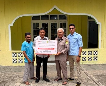 Masjid Annur Desa Benan Lingga Terima Bantuan CSR BRK Syariah