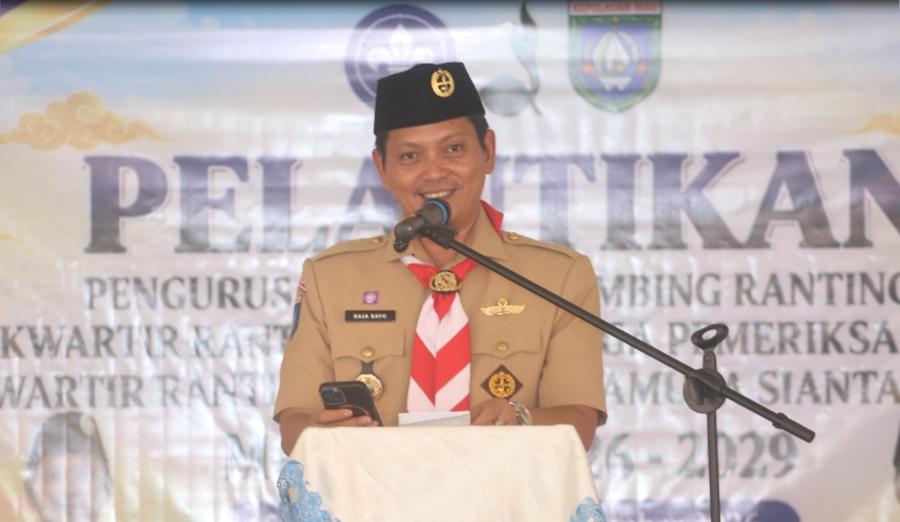 Raja Bayu Lantik Pengurus Gerakan Pramuka Siantan Timur, Tekankan Pembinaan Generasi Muda